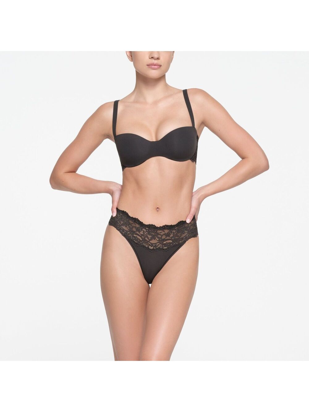 SKIMS NWT Fits Everybody Lace Lightly Lined Balconette Bra - Size 42DDD - Picture 1 of 3